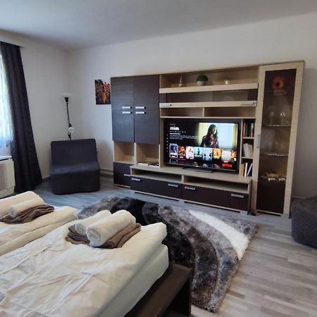 Freedom-Fehervar Apartman Szekesfehervar Exterior foto