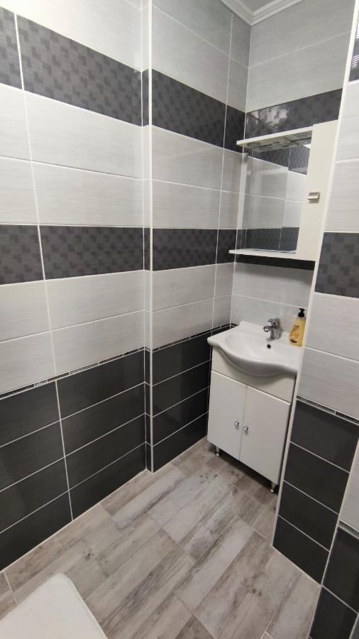 Freedom-Fehervar Apartman Szekesfehervar Exterior foto
