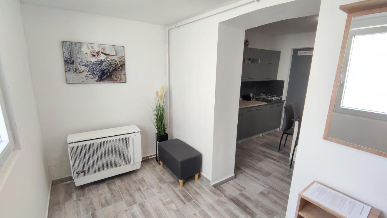 Freedom-Fehervar Apartman Szekesfehervar Exterior foto