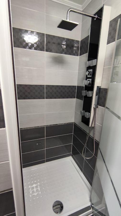 Freedom-Fehervar Apartman Szekesfehervar Exterior foto
